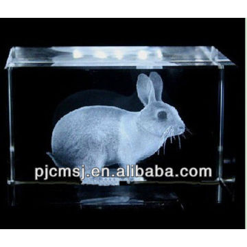 Cadeaux drôles de gravure de laser en cristal 3d, lapin en cristal pour la décoration à la maison